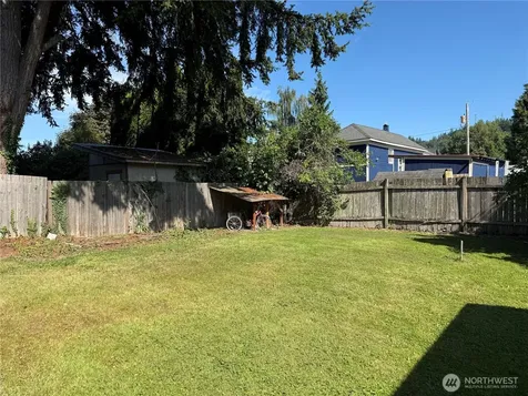 915 Greenleaf Avenue Burlington WA 98233