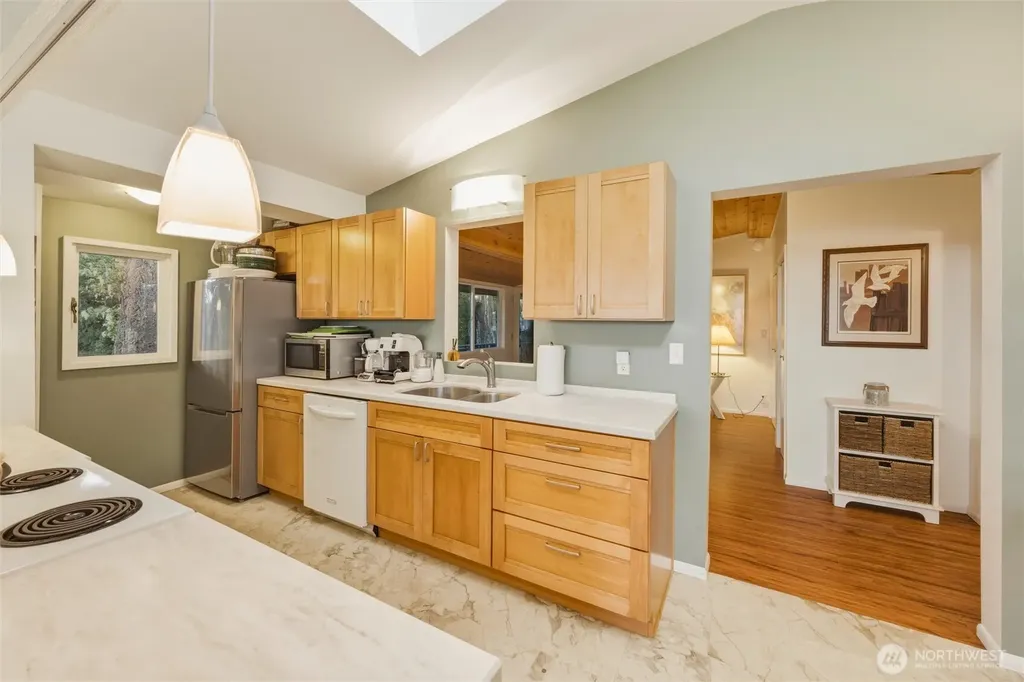 2219 N Nugent Road Lummi Island WA 98262
