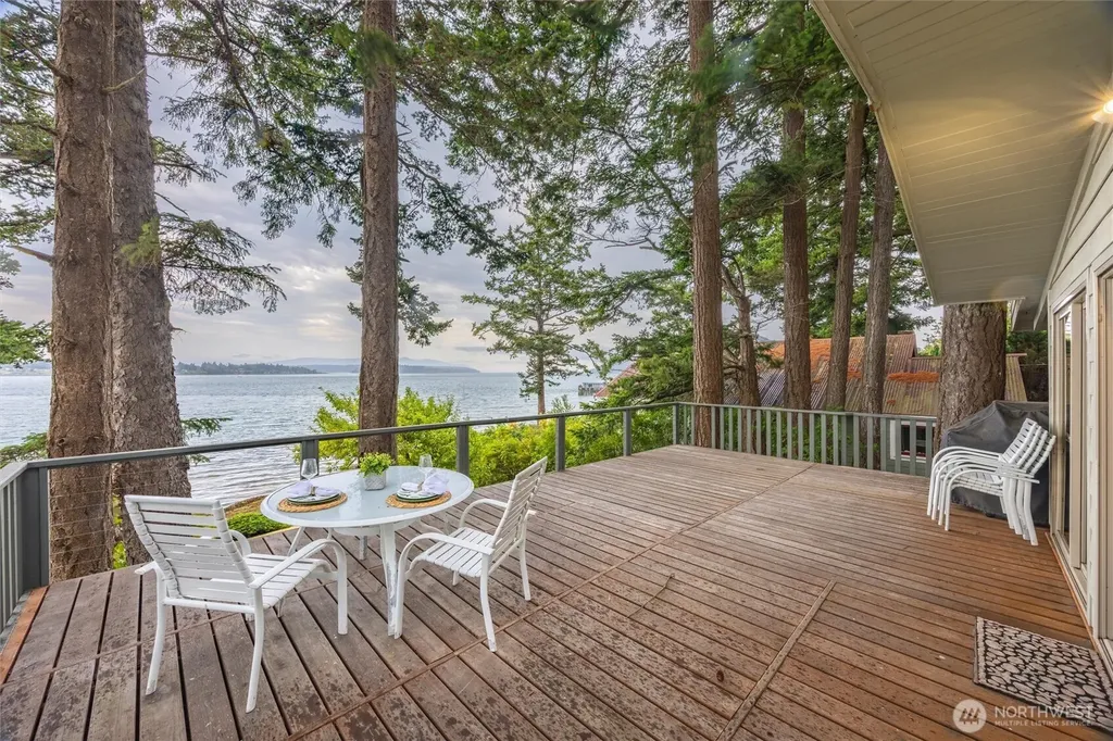 2219 N Nugent Road Lummi Island WA 98262