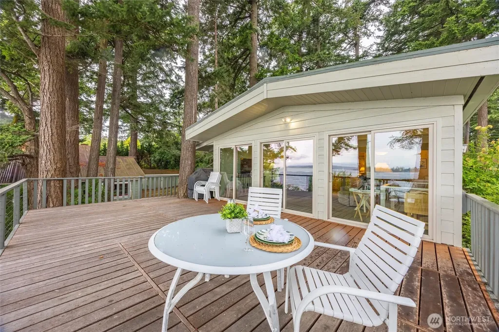 2219 N Nugent Road Lummi Island WA 98262
