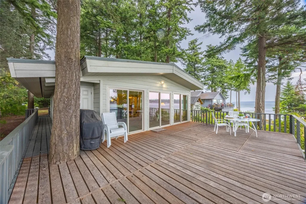 2219 N Nugent Road Lummi Island WA 98262
