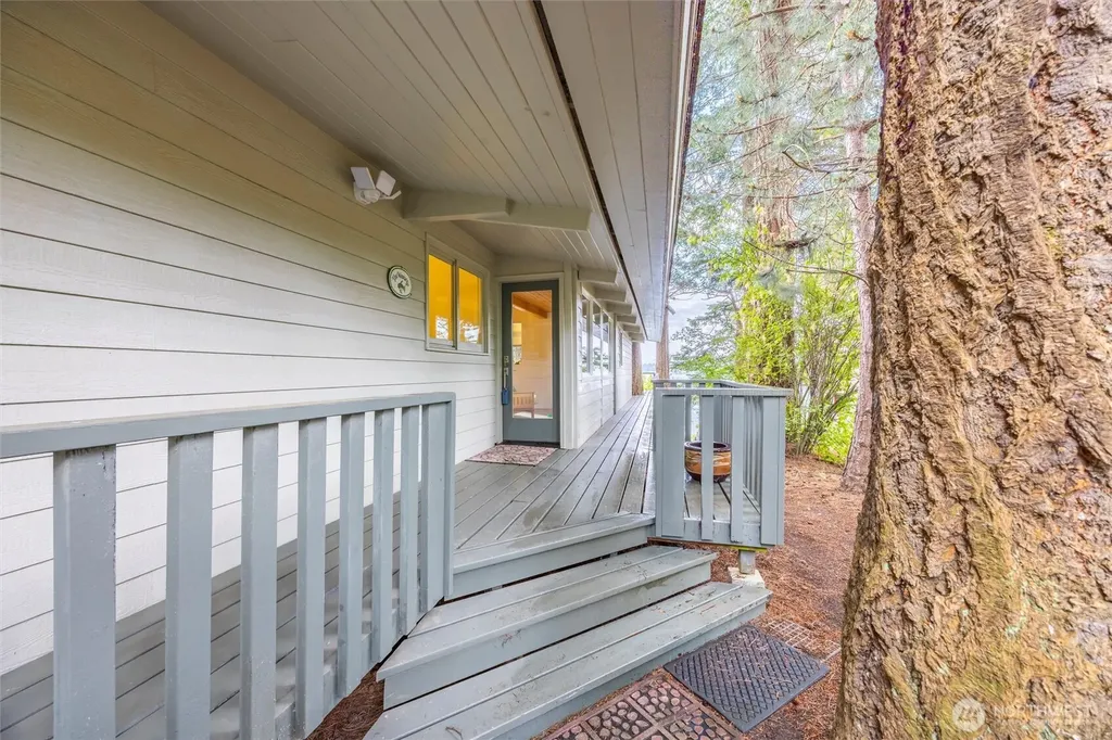 2219 N Nugent Road Lummi Island WA 98262