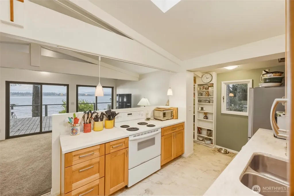 2219 N Nugent Road Lummi Island WA 98262