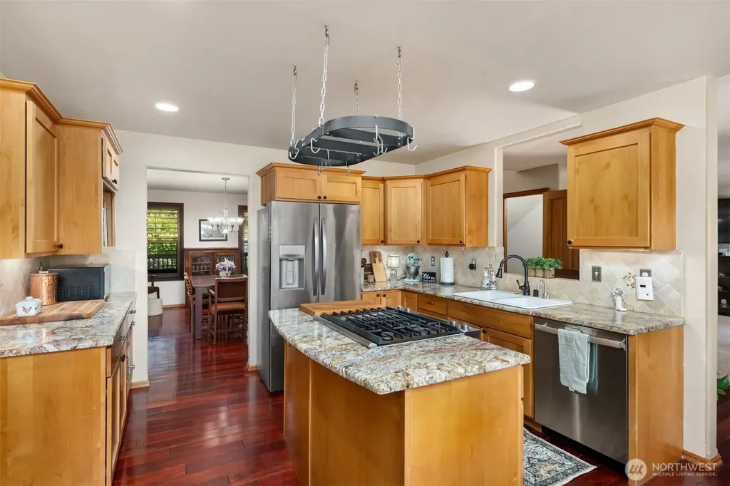 34059 Bridge View Drive NE Kingston WA 98346