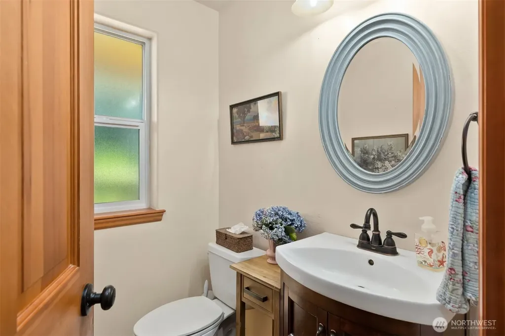34059 Bridge View Drive NE Kingston WA 98346