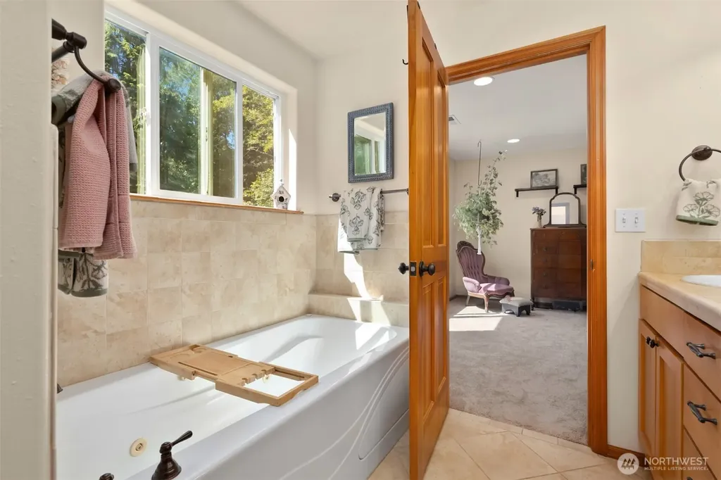 34059 Bridge View Drive NE Kingston WA 98346