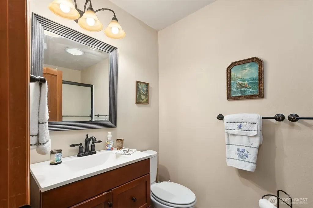 34059 Bridge View Drive NE Kingston WA 98346