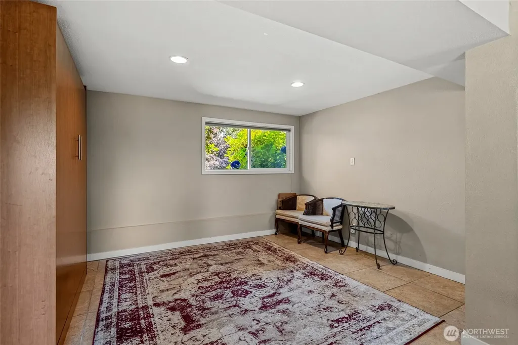 11621 19th Avenue SW Burien WA 98146