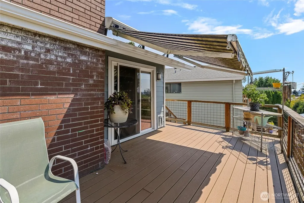 11621 19th Avenue SW Burien WA 98146
