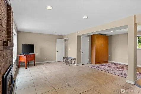 11621 19th Avenue SW Burien WA 98146