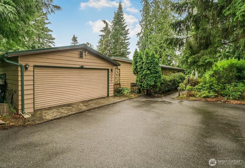 1889 Lake Drive Camano Island WA 98282