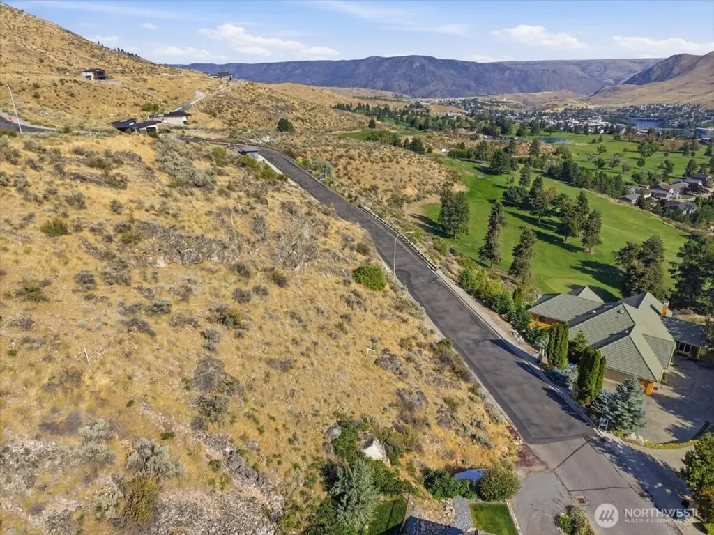 137 Long Drive Chelan WA 98816