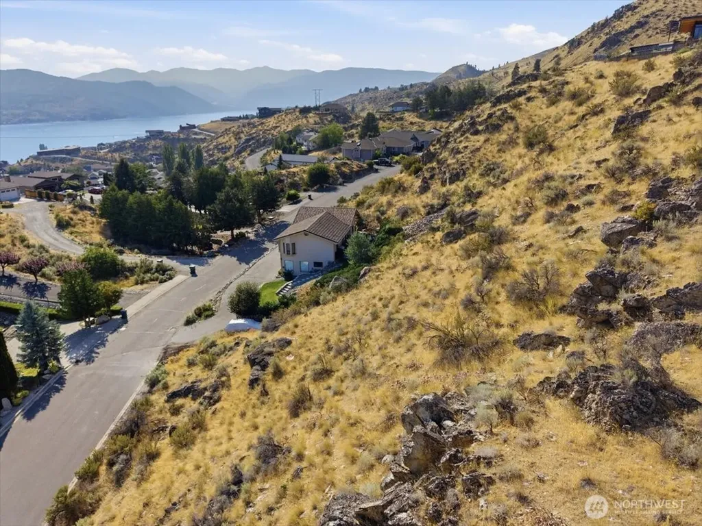 137 Long Drive Chelan WA 98816
