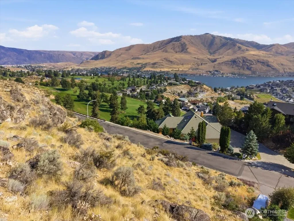 137 Long Drive Chelan WA 98816