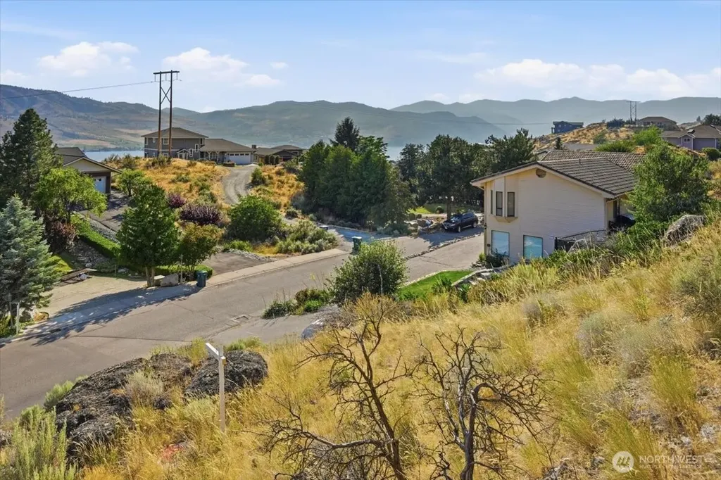 137 Long Drive Chelan WA 98816