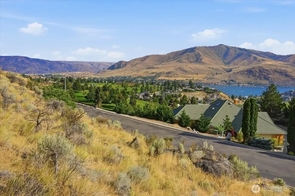 137 Long Drive Chelan WA 98816