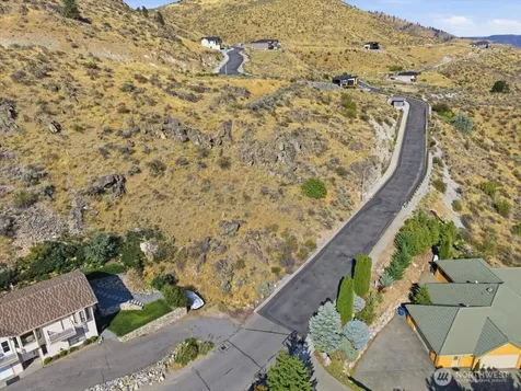 137 Long Drive Chelan WA 98816