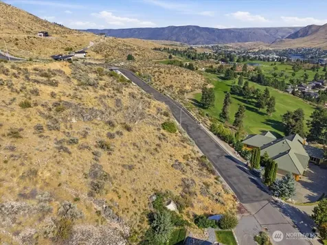 137 Long Drive Chelan WA 98816