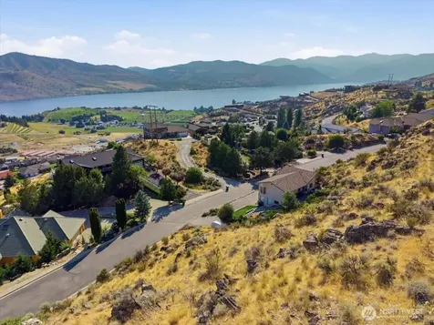 137 Long Drive Chelan WA 98816