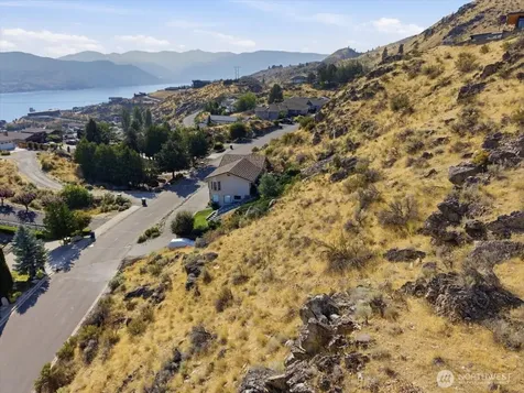 137 Long Drive Chelan WA 98816