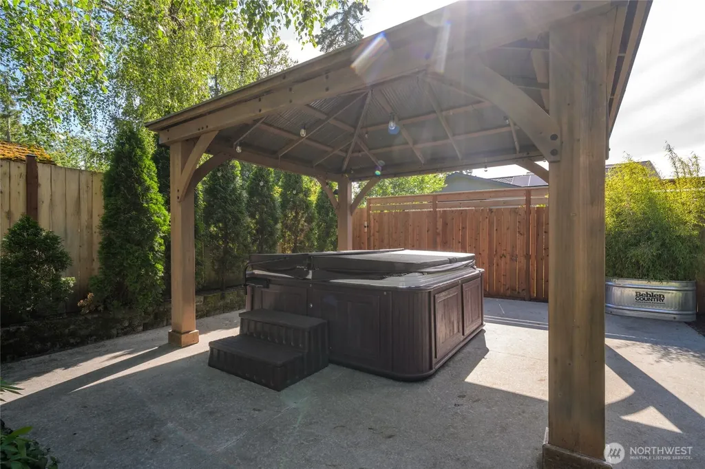 3408 F Avenue Anacortes WA 98221
