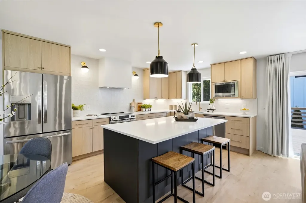 5946 18th Avenue SW Seattle WA 98106