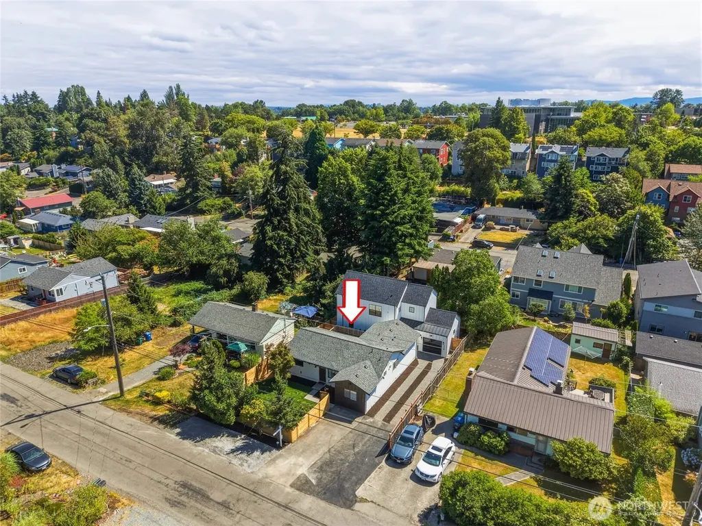 5946 18th Avenue SW Seattle WA 98106