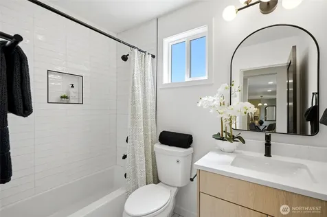 5946 18th Avenue SW Seattle WA 98106
