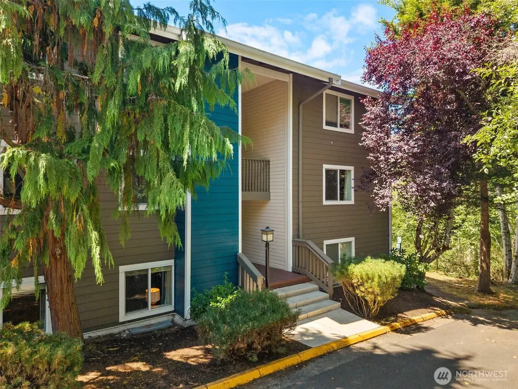 20198 Vikings Crest Loop NE Poulsbo WA 98370