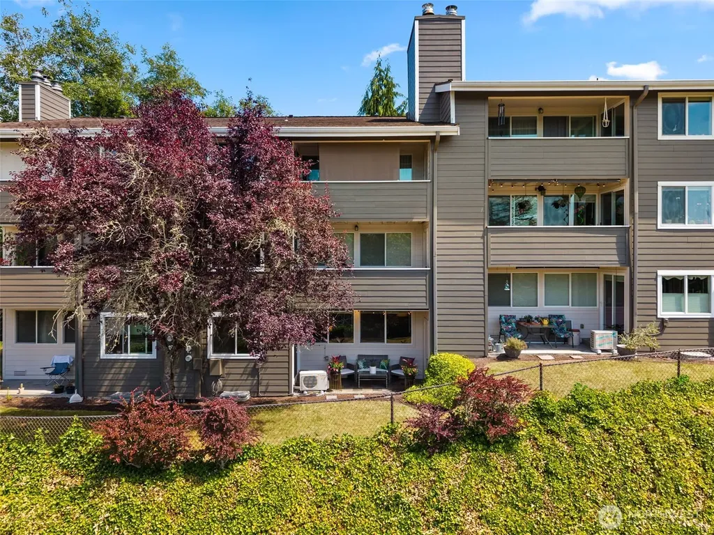 20198 Vikings Crest Loop NE Poulsbo WA 98370