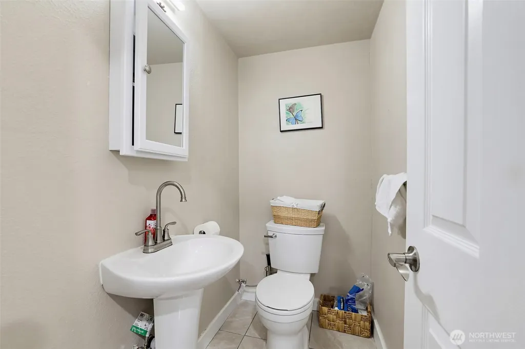 8417 S 259th Street Kent WA 98030