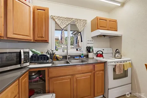 8417 S 259th Street Kent WA 98030