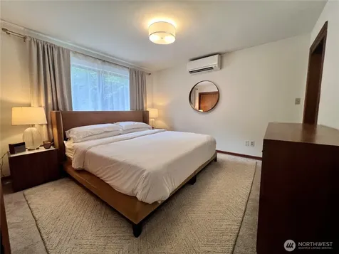 13740 42nd Avenue NE Seattle WA 98125