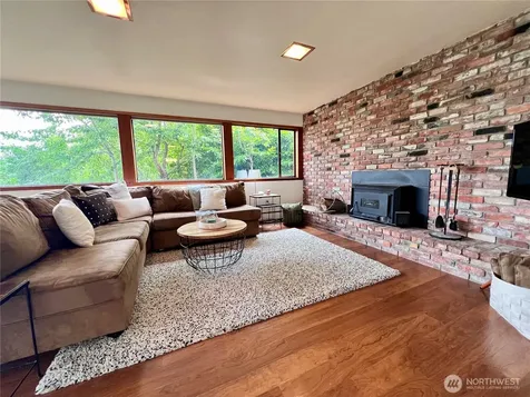 13740 42nd Avenue NE Seattle WA 98125