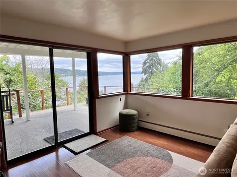 13740 42nd Avenue NE Seattle WA 98125