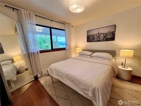 13740 42nd Avenue NE Seattle WA 98125