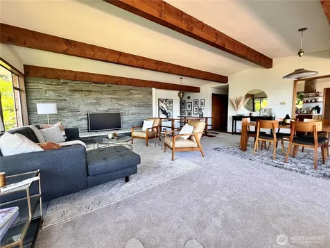 13740 42nd Avenue NE Seattle WA 98125