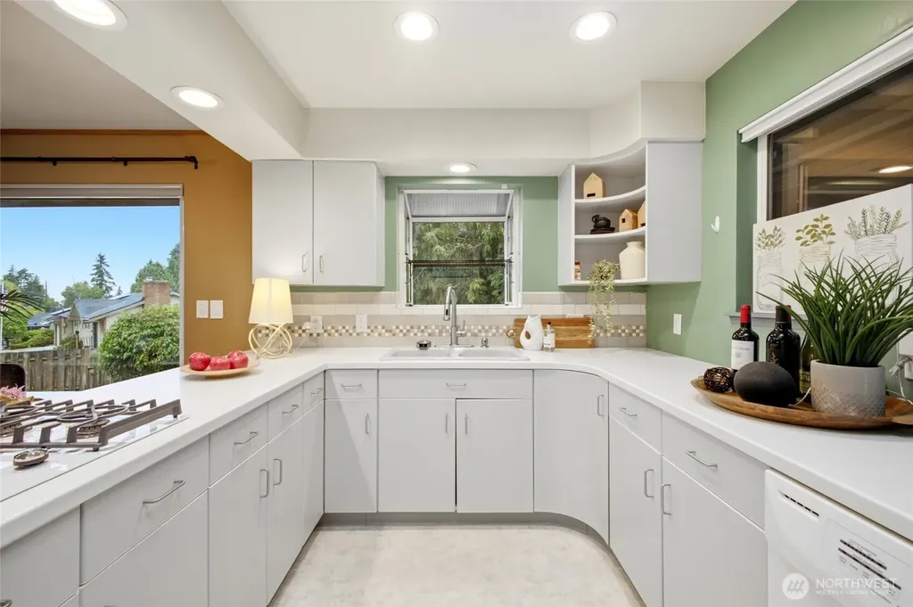 10778 68th Avenue S Seattle WA 98178