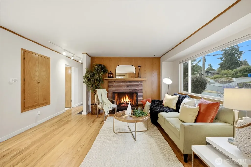 10778 68th Avenue S Seattle WA 98178