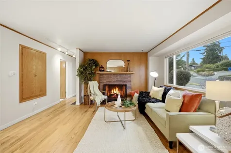10778 68th Avenue S Seattle WA 98178