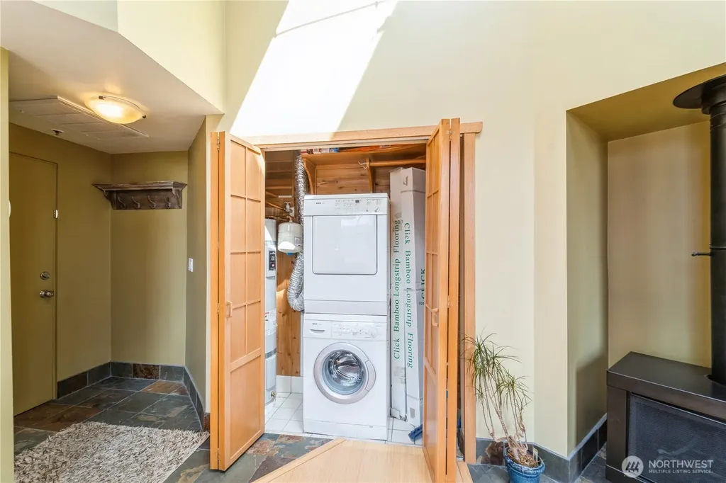 606 Post Avenue Seattle WA 98104