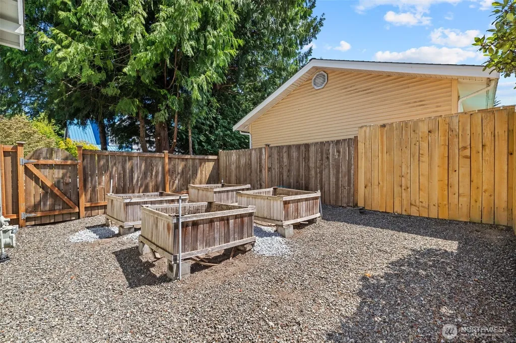 12627 NE 157th Street Woodinville WA 98072