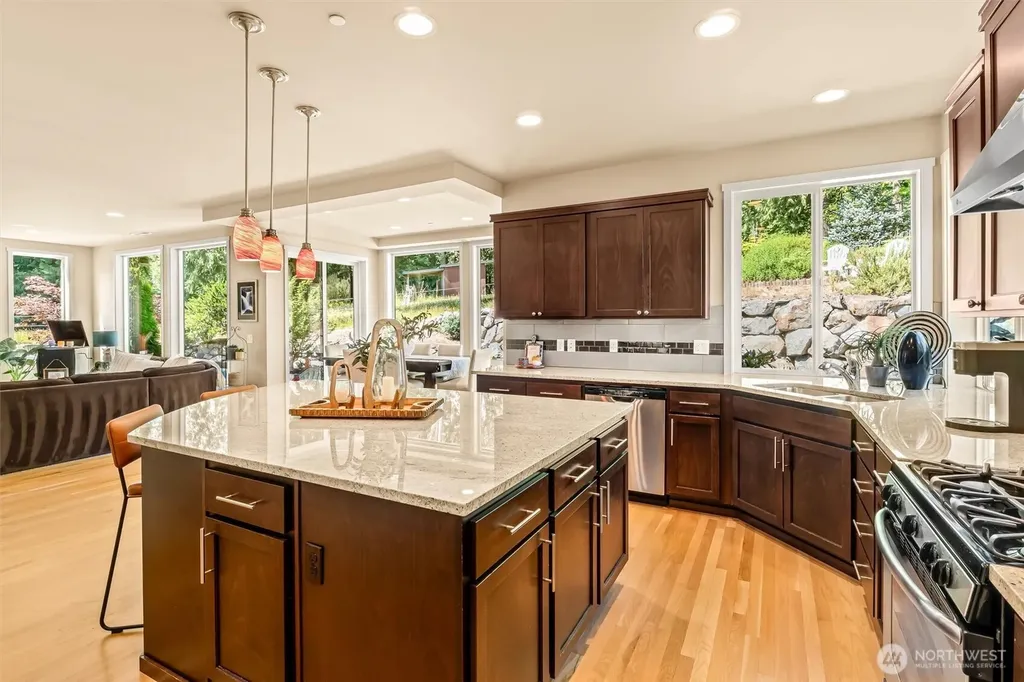 22204 34th Avenue SE Bothell WA 98021