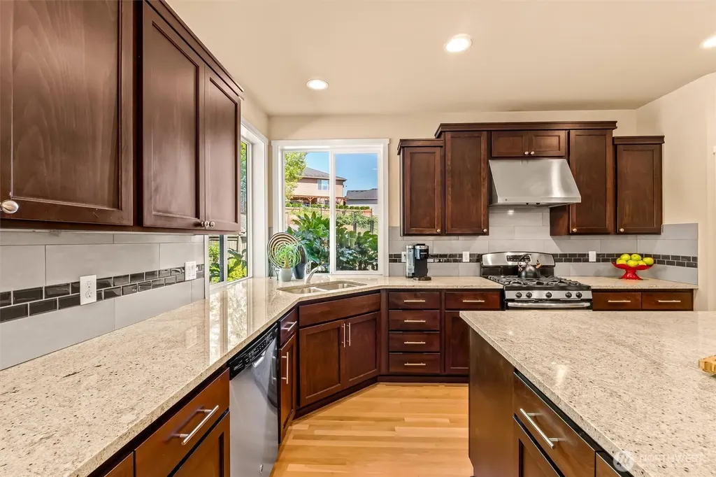 22204 34th Avenue SE Bothell WA 98021