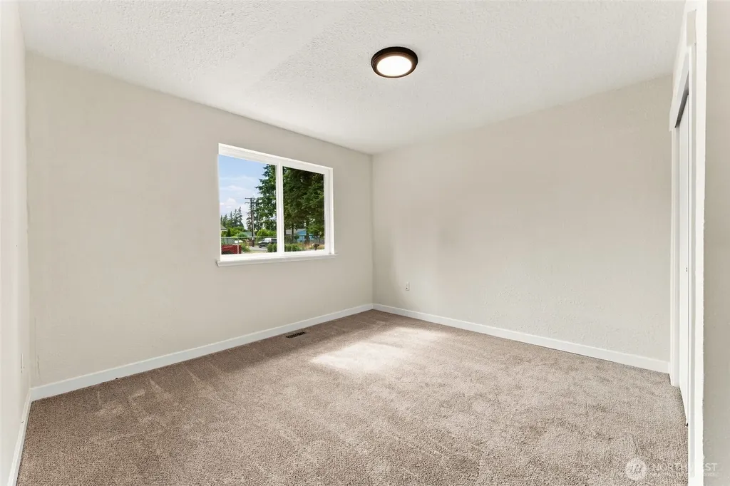 11204 122nd Street E Puyallup WA 98374