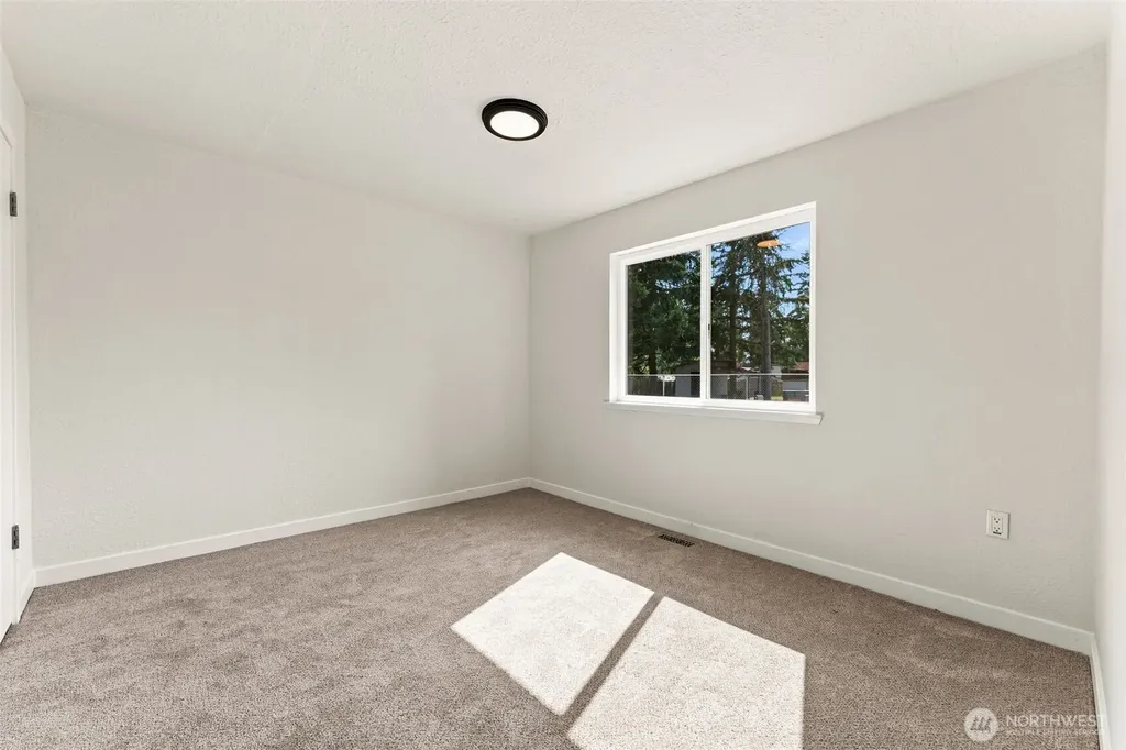 11204 122nd Street E Puyallup WA 98374