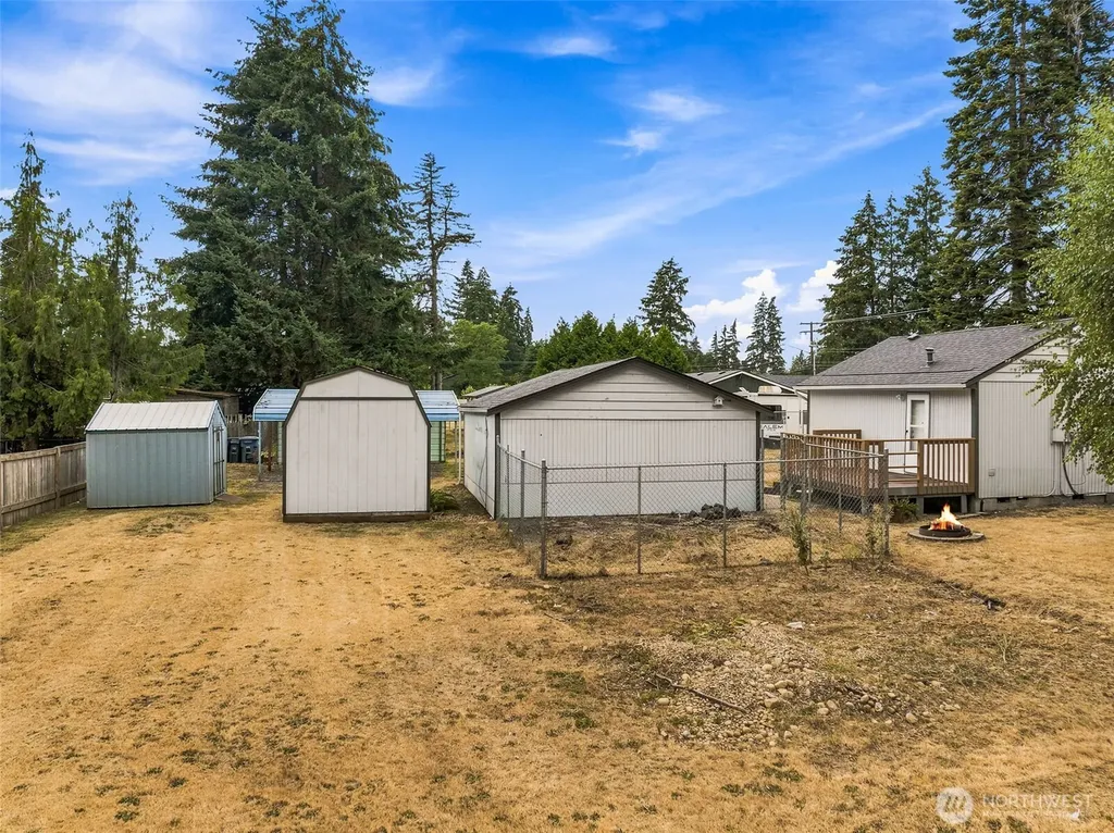11204 122nd Street E Puyallup WA 98374