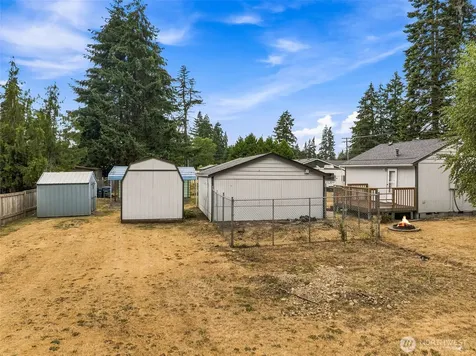 11204 122nd Street E Puyallup WA 98374