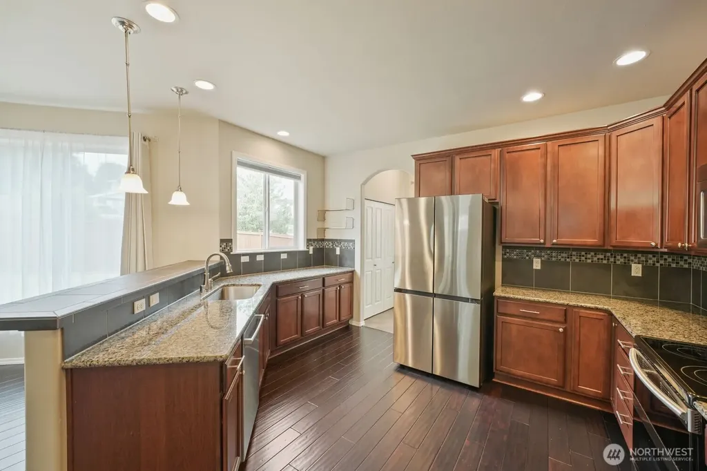 34004 12th Place SW Federal Way WA 98023
