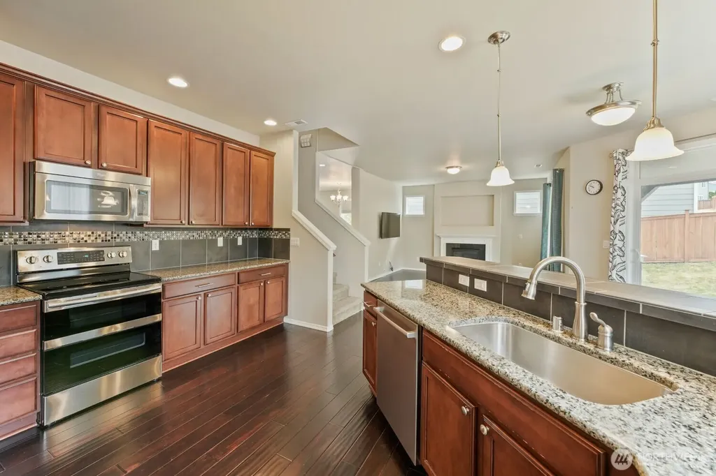 34004 12th Place SW Federal Way WA 98023